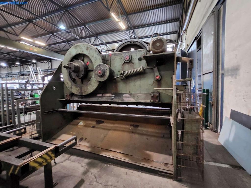 Betriebs- und Geschäftsaussattung-2