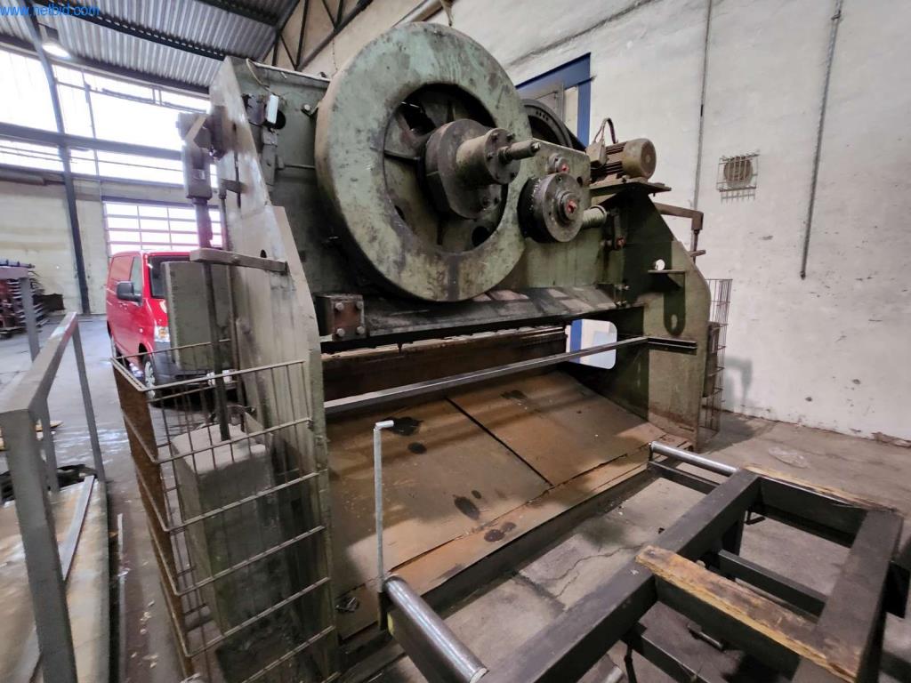 Betriebs- und Geschäftsaussattung-6