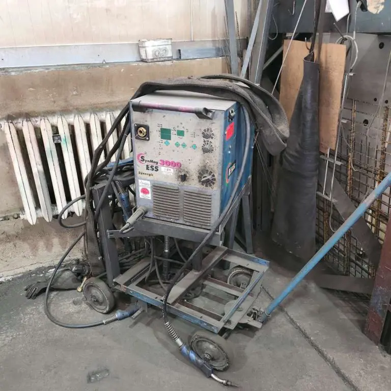 Gas-shielded arc welder ESS Syn Mag 3000 Synergic