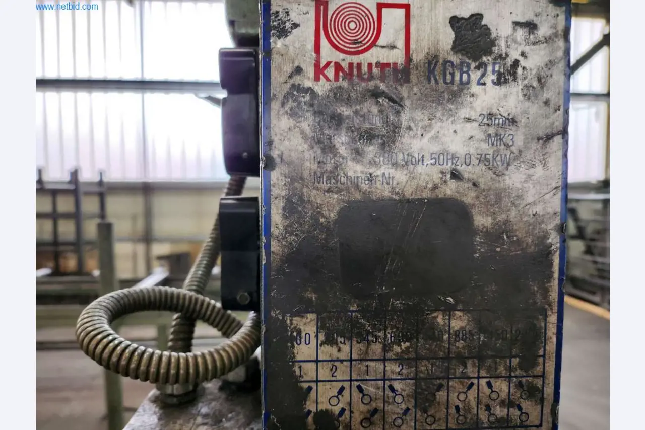 Provozní a obchodní vybavení-3