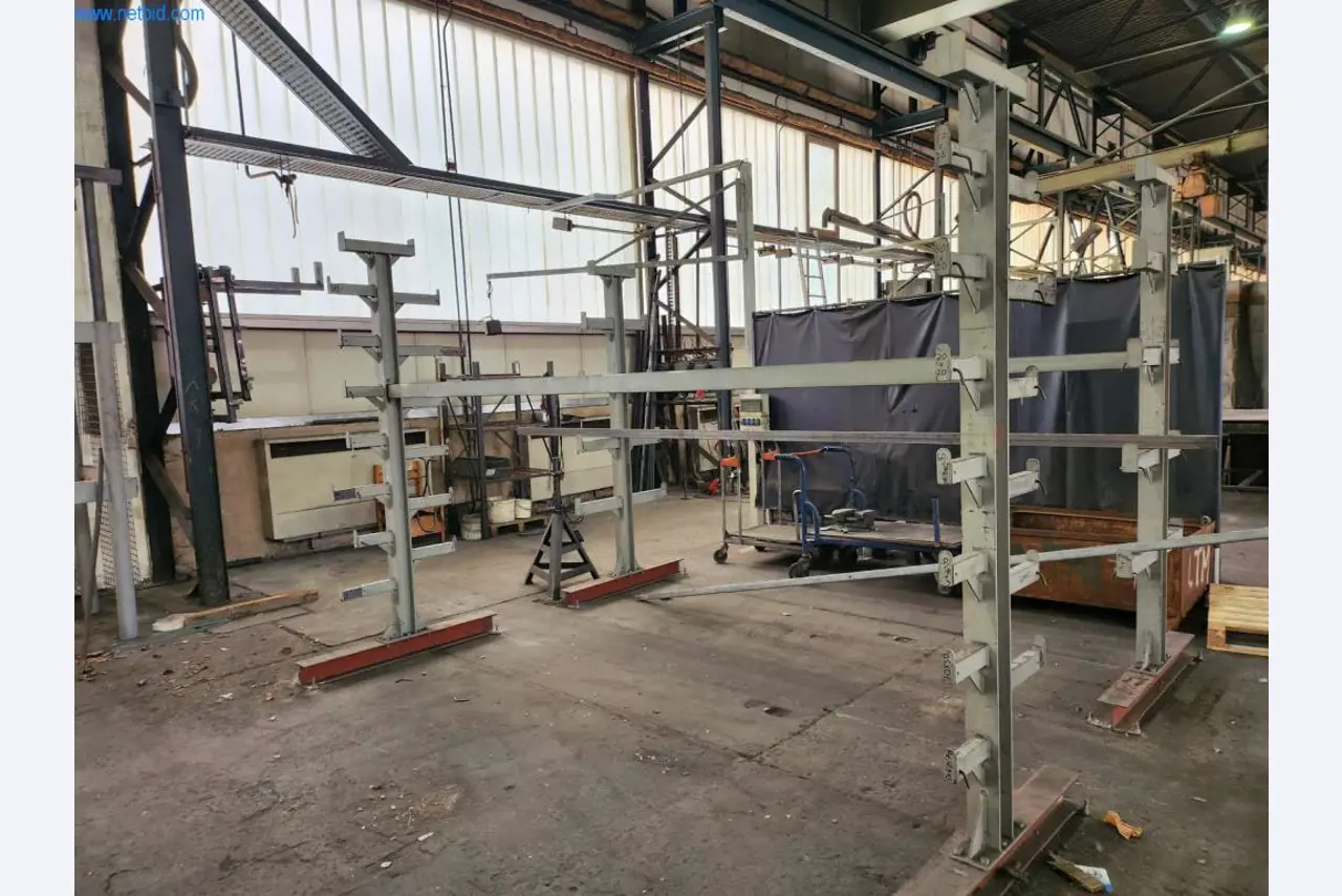 Provozní a obchodní vybavení-1