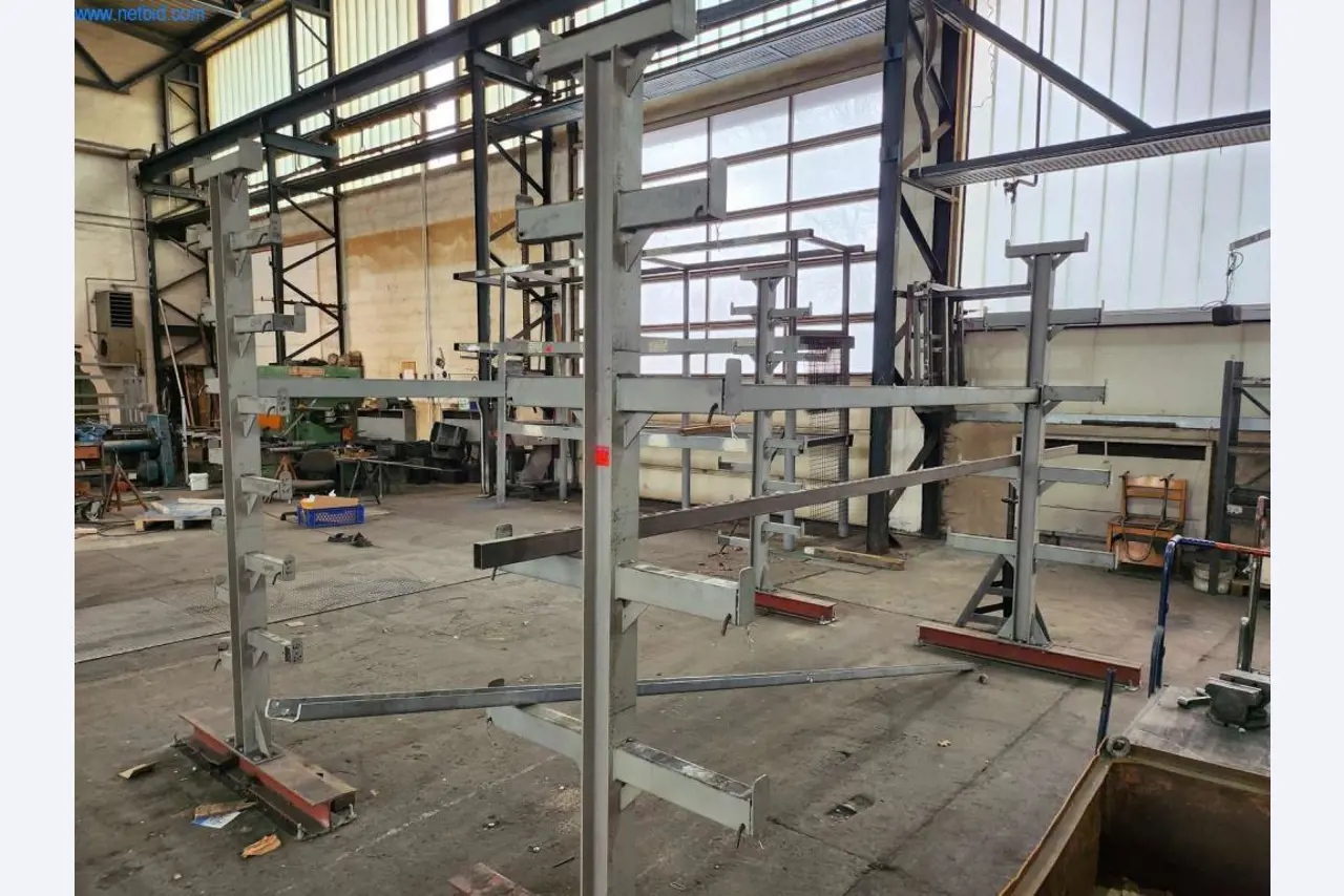 Provozní a obchodní vybavení-2