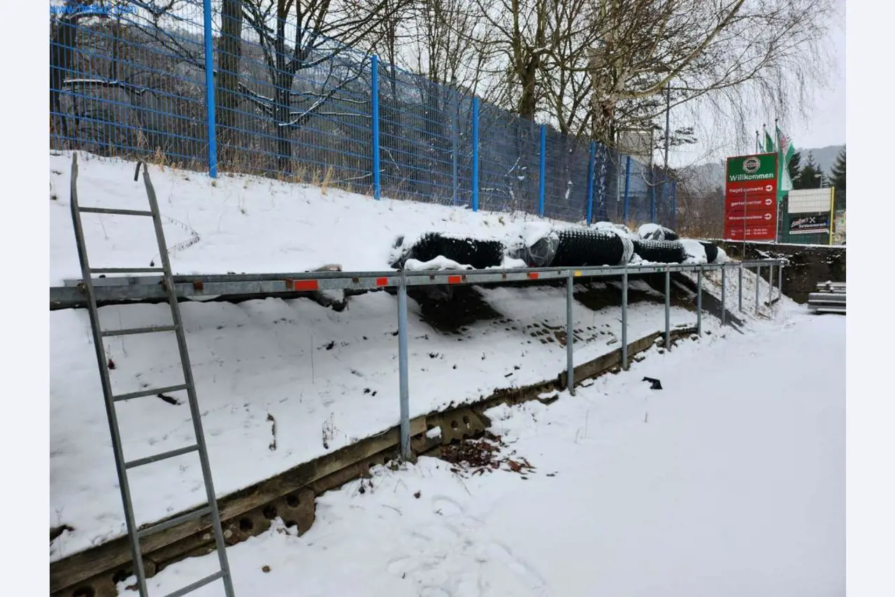 Sprzęt operacyjny i biznesowy-1