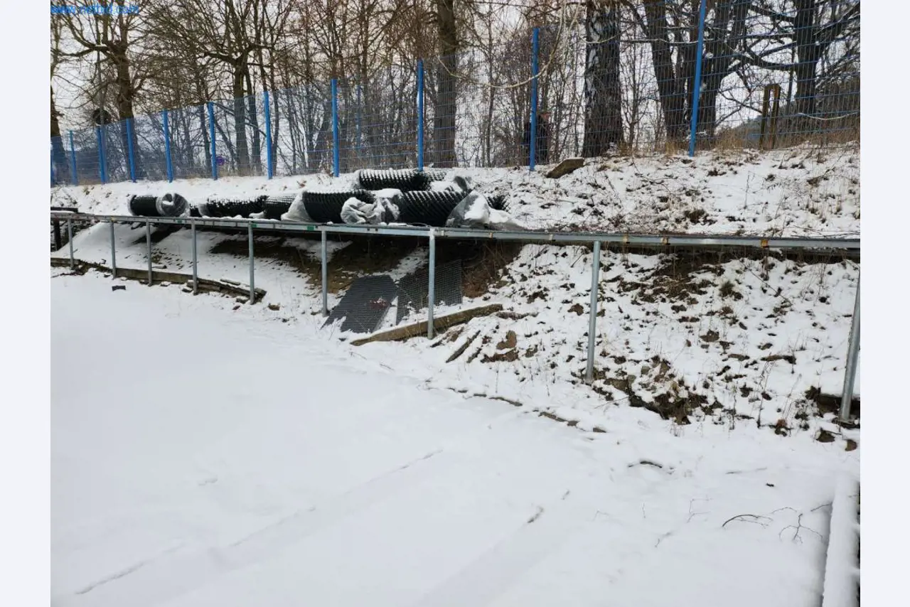 Sprzęt operacyjny i biznesowy-2