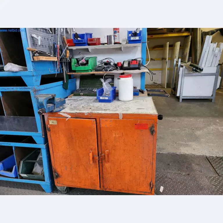 Provozní a obchodní vybavení-1