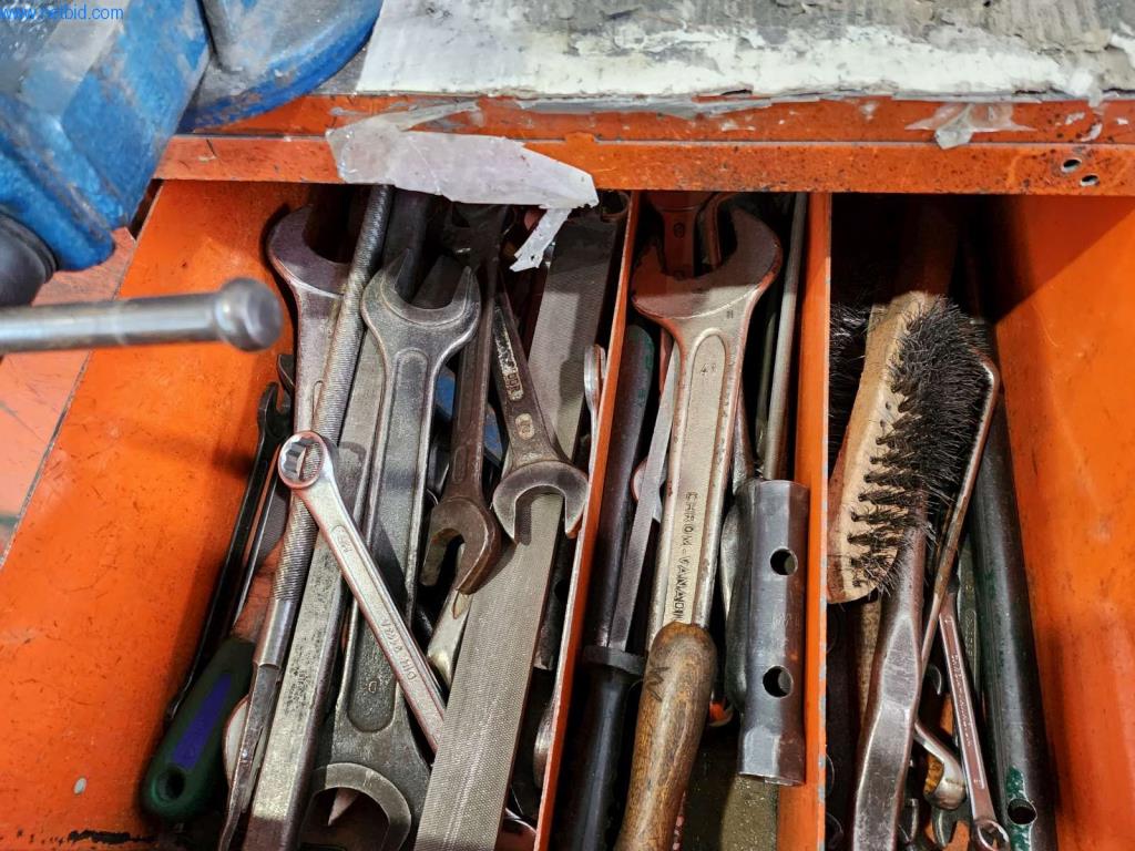 Provozní a obchodní vybavení-3