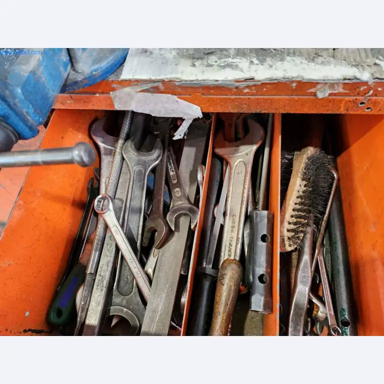 Provozní a obchodní vybavení-3