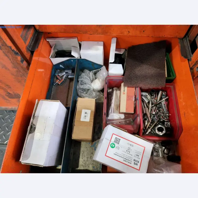 Provozní a obchodní vybavení-4