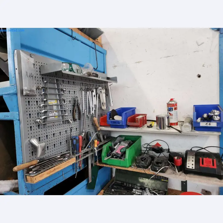 Provozní a obchodní vybavení-5