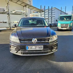 Coche (recargo sujeto a cambios) VW Tiguan