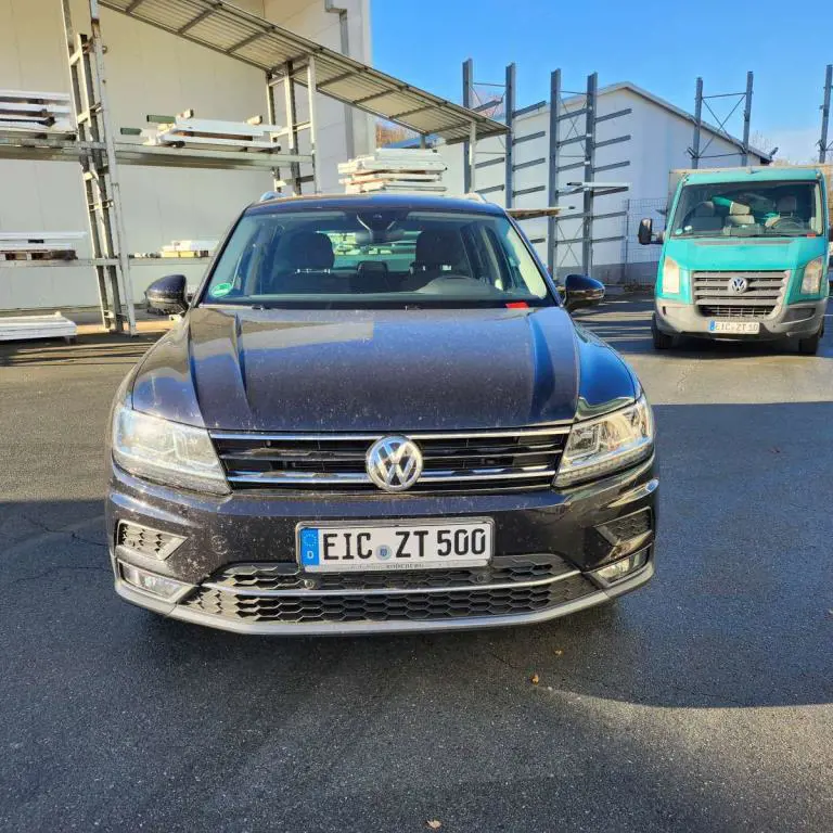 Car (surcharge subject to change) VW Tiguan