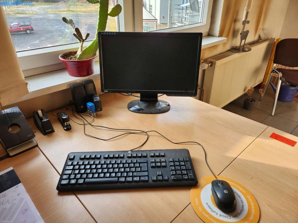 Provozní a obchodní vybavení-1