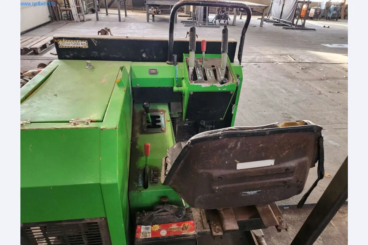 Equipamento operacional e comercial-5