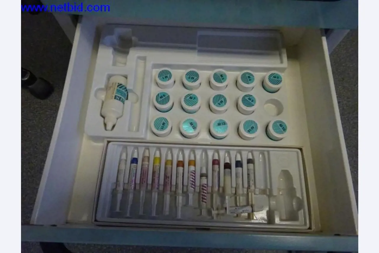 Laboratorní vybavení-24