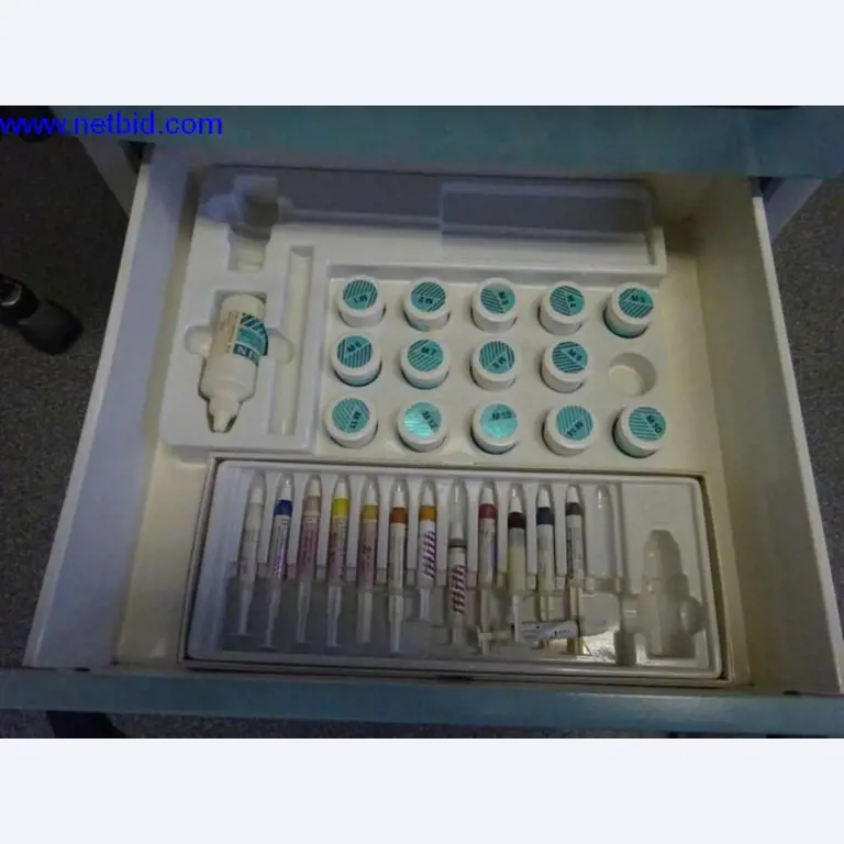 Laboratorní vybavení-24