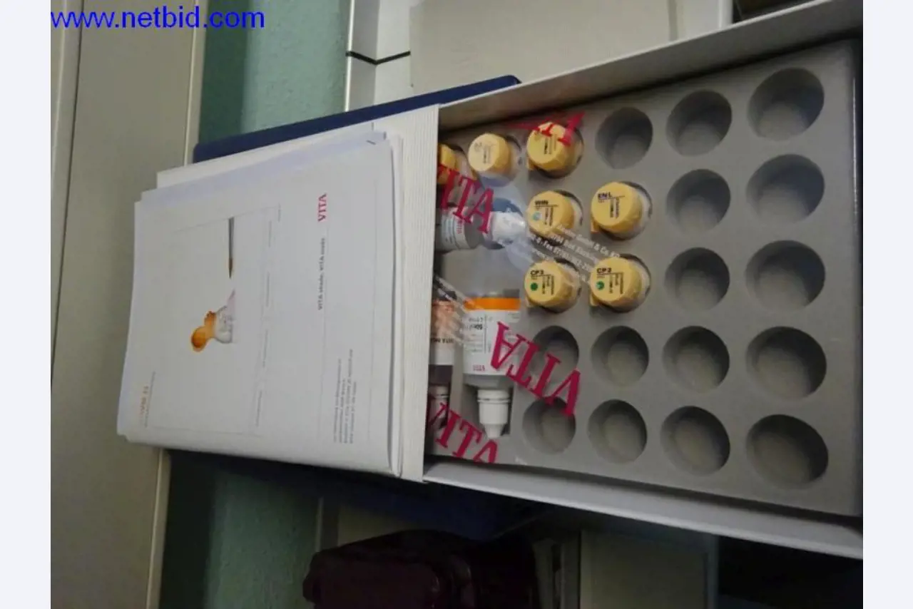Laboratorní vybavení-7