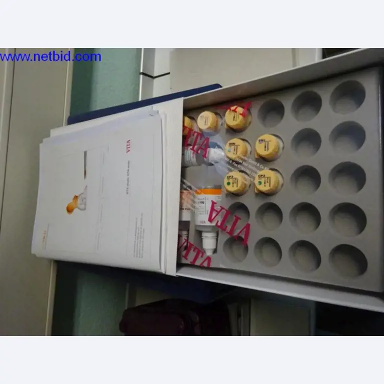 Laboratorní vybavení-7