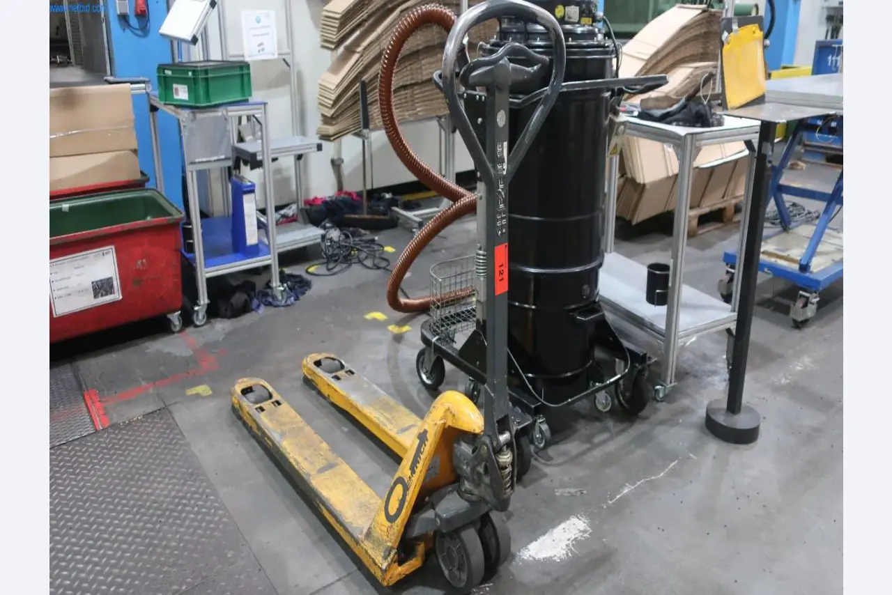 Máquinas y equipos técnicos en el ámbito del moldeo por inyección de plásticos (1600 - 23000 kN)-1