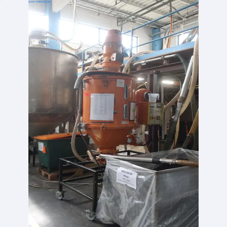 Stroji in tehnična oprema na področju brizganja plastike (1600 - 23000 kN)-1