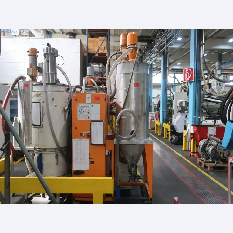 Máquinas y equipos técnicos en el ámbito del moldeo por inyección de plásticos (1600 - 23000 kN)-1