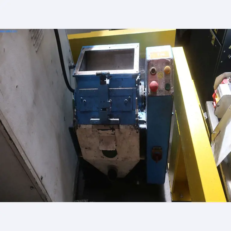 Máquinas y equipos técnicos en el ámbito del moldeo por inyección de plásticos (1600 - 23000 kN)-1