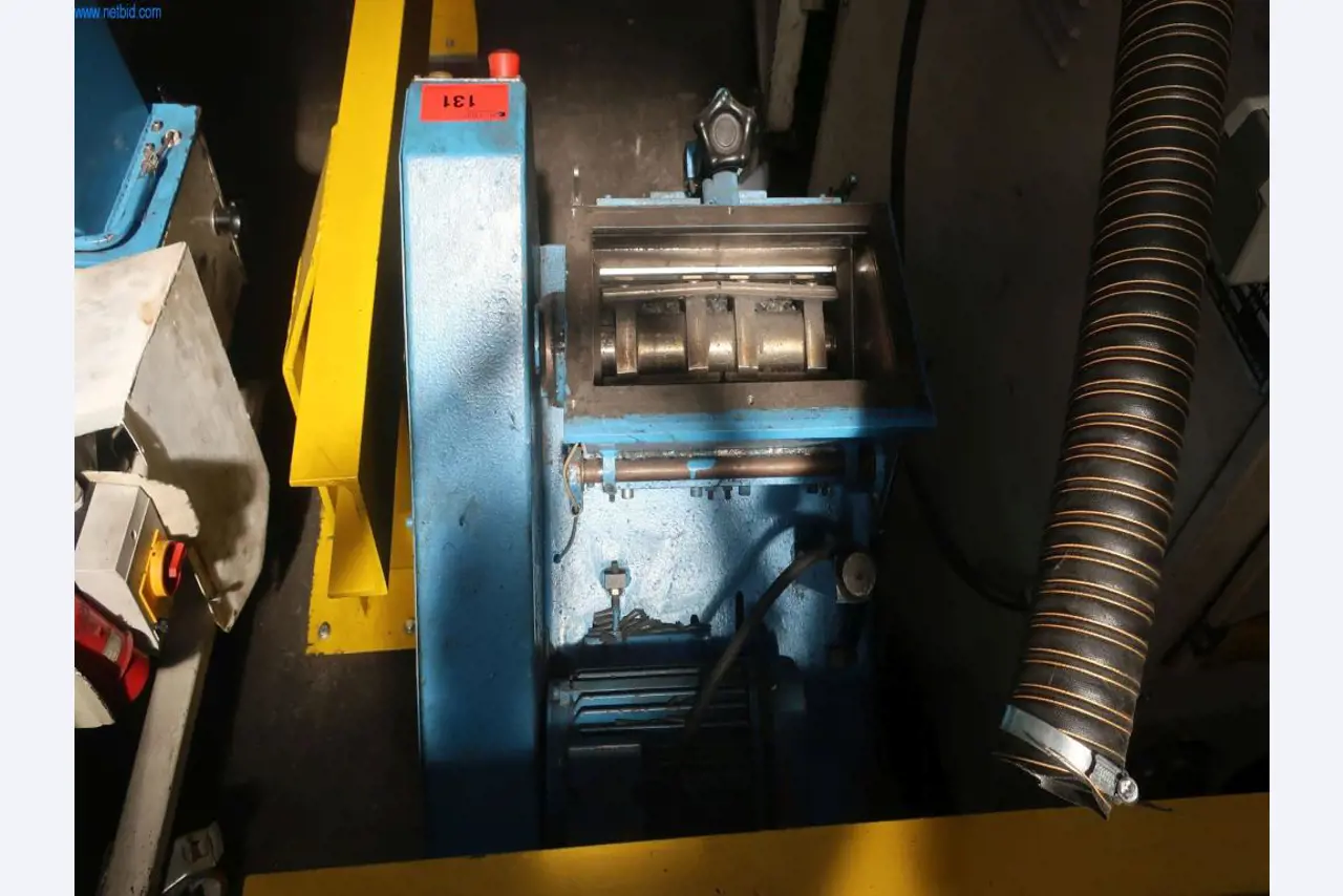 Máquinas y equipos técnicos en el ámbito del moldeo por inyección de plásticos (1600 - 23000 kN)-2