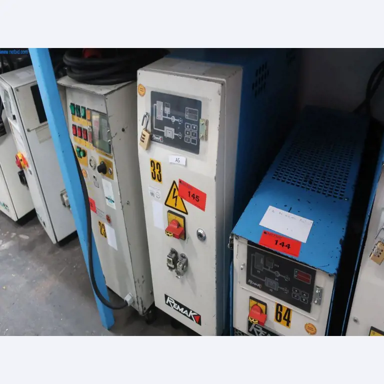 Máquinas y equipos técnicos en el ámbito del moldeo por inyección de plásticos (1600 - 23000 kN)-1