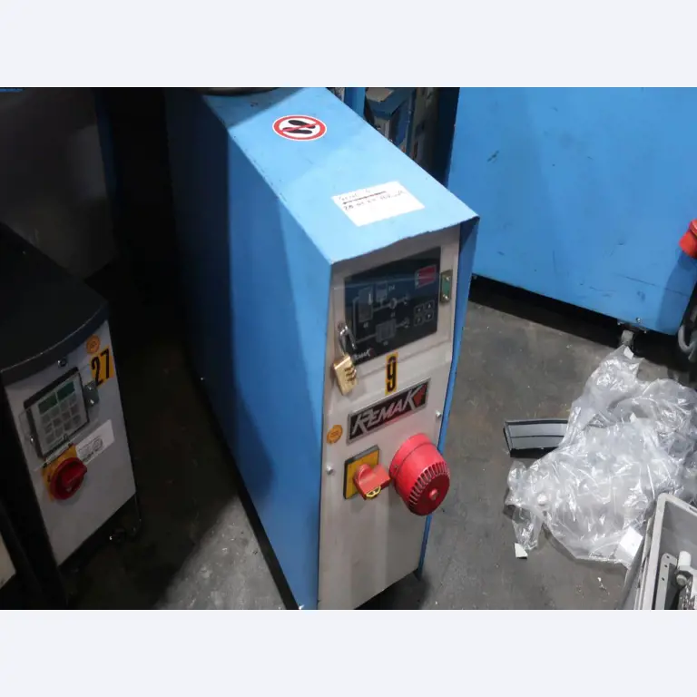 Máquinas y equipos técnicos en el ámbito del moldeo por inyección de plásticos (1600 - 23000 kN)-1