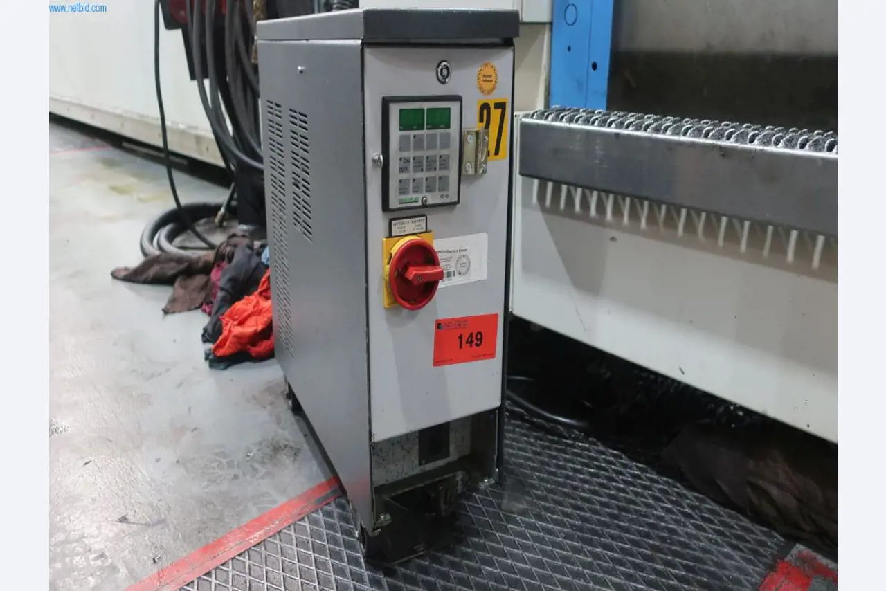 Máquinas y equipos técnicos en el ámbito del moldeo por inyección de plásticos (1600 - 23000 kN)-1