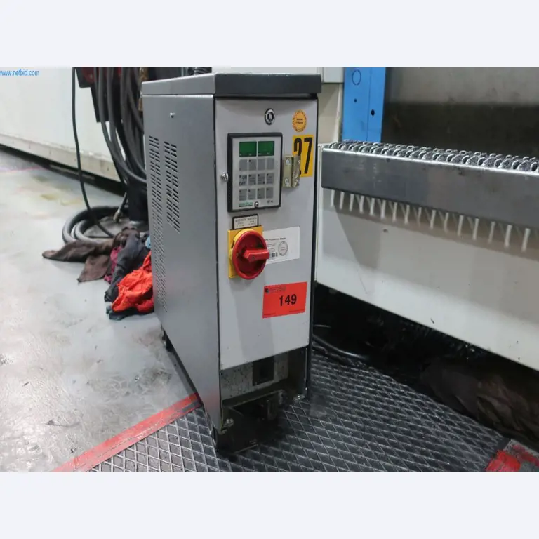 Máquinas y equipos técnicos en el ámbito del moldeo por inyección de plásticos (1600 - 23000 kN)-1