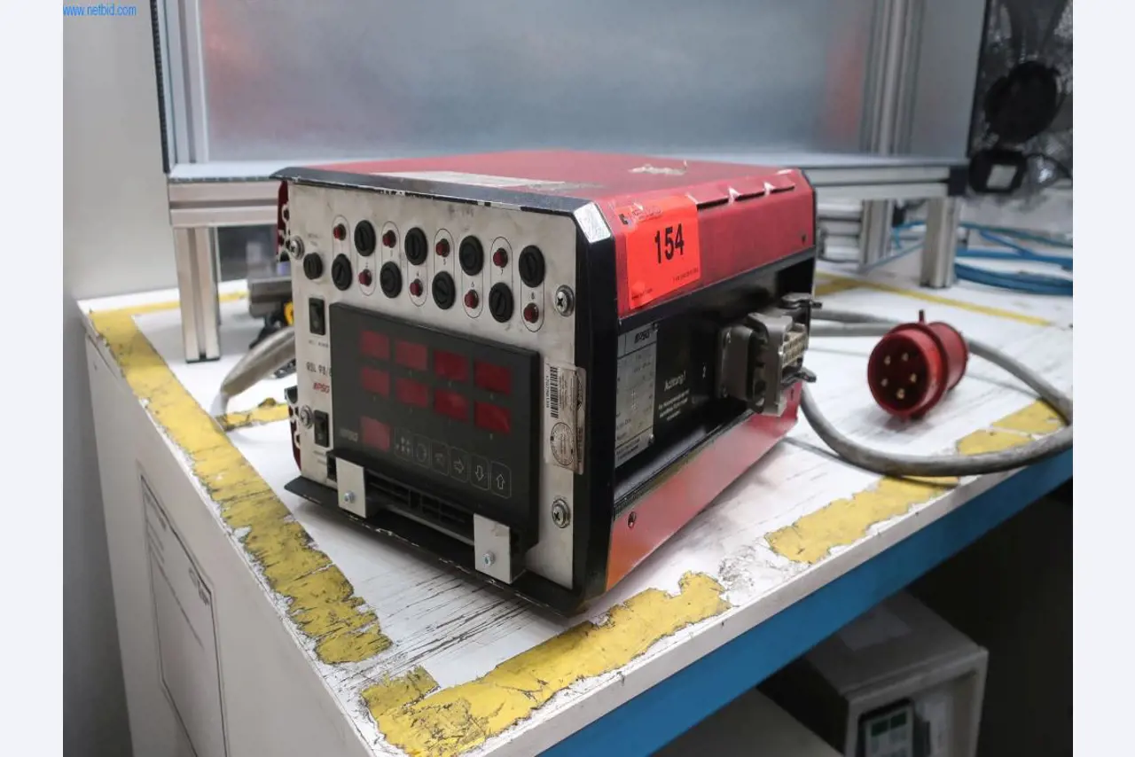 Máquinas y equipos técnicos en el ámbito del moldeo por inyección de plásticos (1600 - 23000 kN)-1