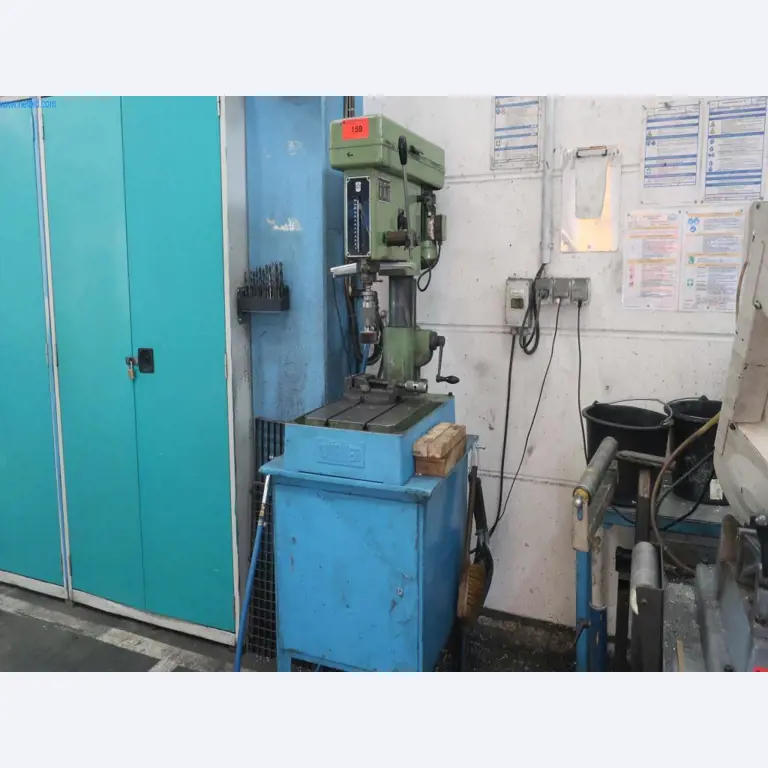 Máquinas y equipos técnicos en el ámbito del moldeo por inyección de plásticos (1600 - 23000 kN)-1