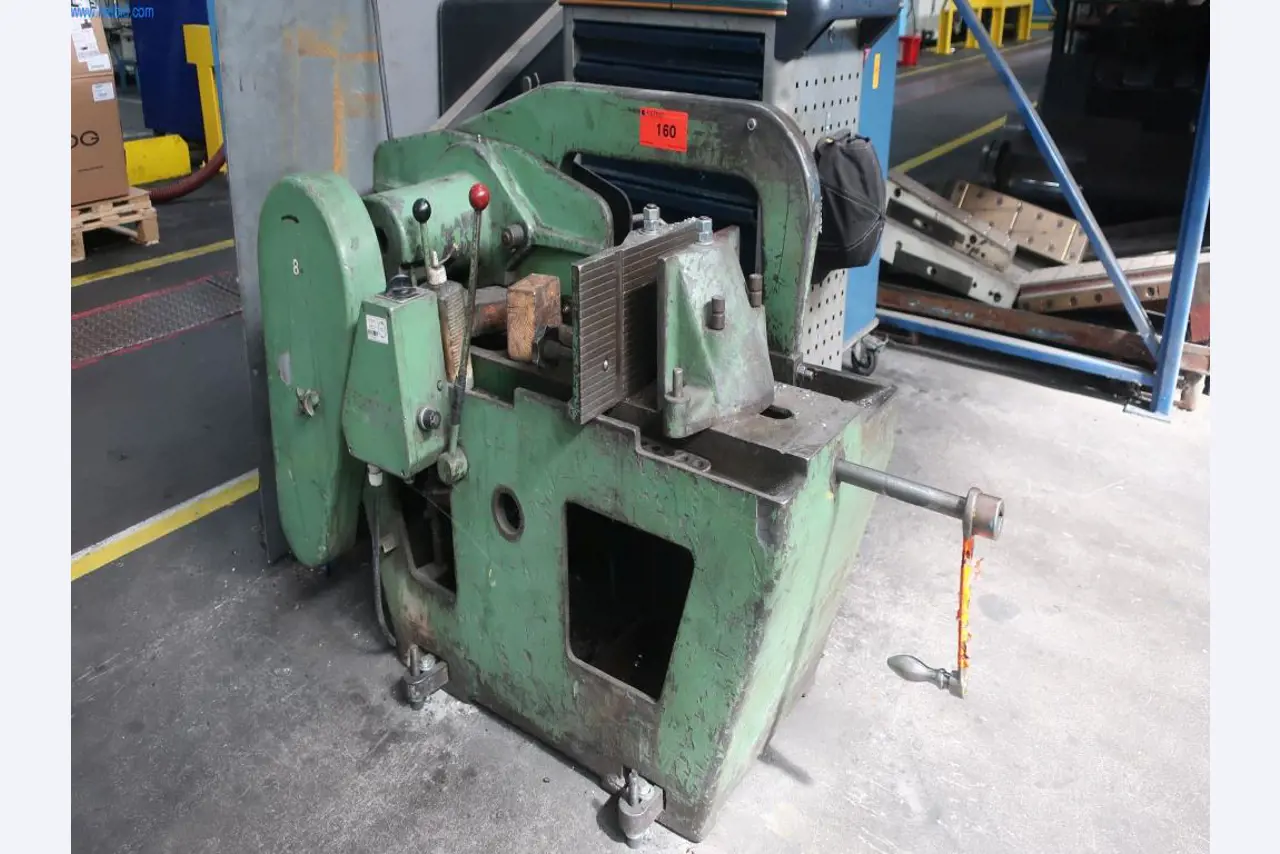 Máquinas y equipos técnicos en el ámbito del moldeo por inyección de plásticos (1600 - 23000 kN)-1