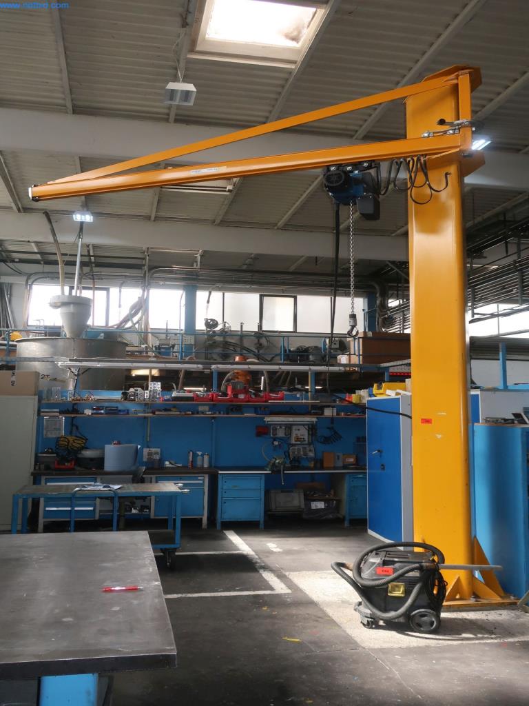 Maschinen und technische Anlagen aus dem Bereich Kunststoffspritzguss (1600 - 23000 kN)-1