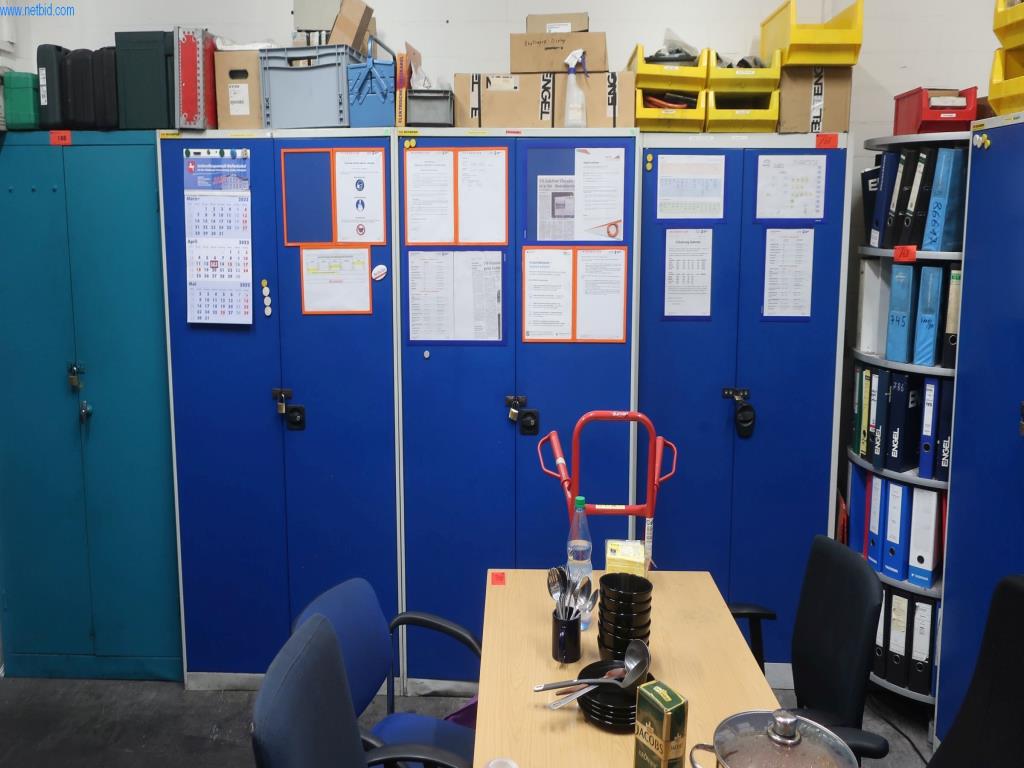 Máquinas y equipos técnicos en el ámbito del moldeo por inyección de plásticos (1600 - 23000 kN)-1