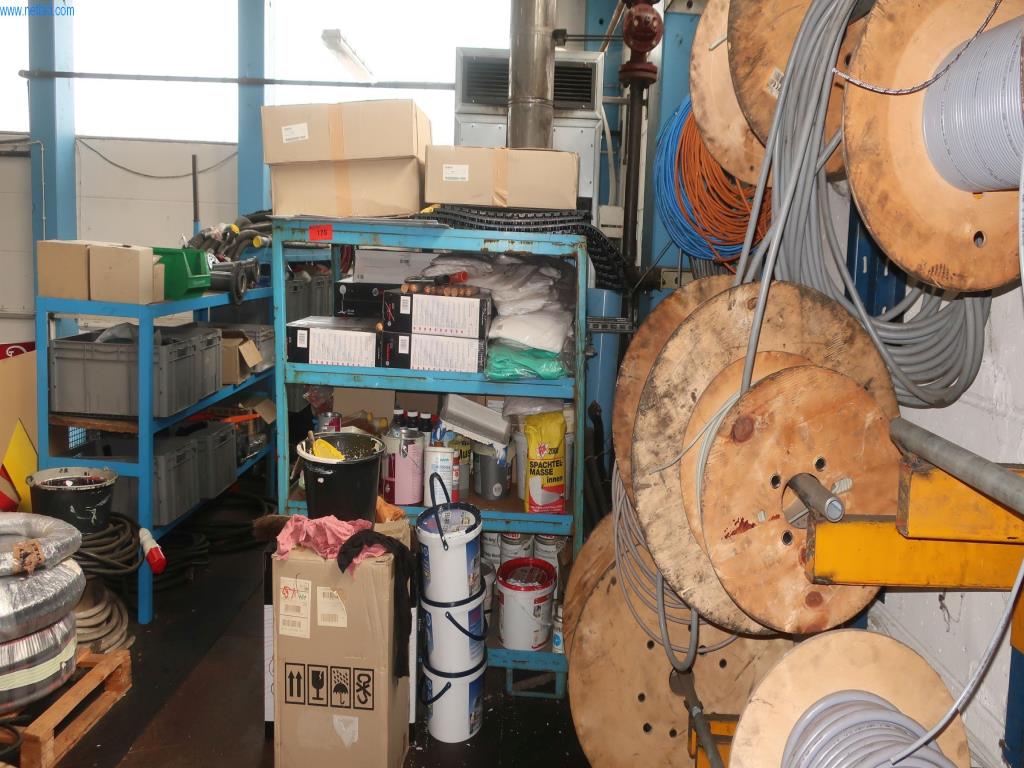 Stroji in tehnična oprema na področju brizganja plastike (1600 - 23000 kN)-4