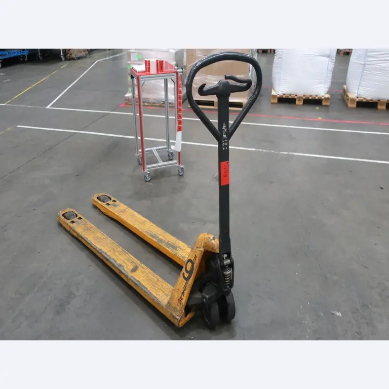 Máquinas y equipos técnicos en el ámbito del moldeo por inyección de plásticos (1600 - 23000 kN)-1