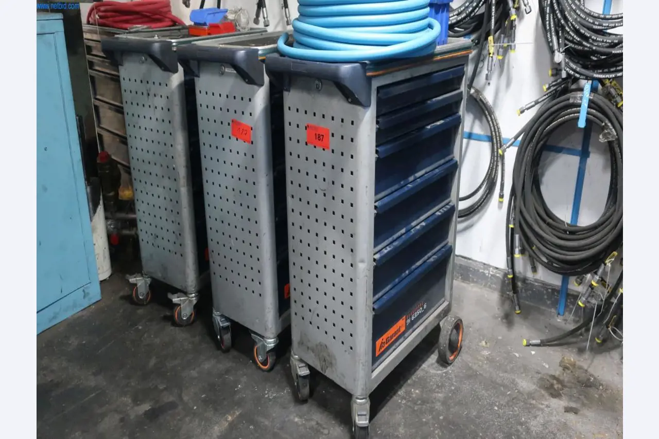 Máquinas y equipos técnicos en el ámbito del moldeo por inyección de plásticos (1600 - 23000 kN)-1