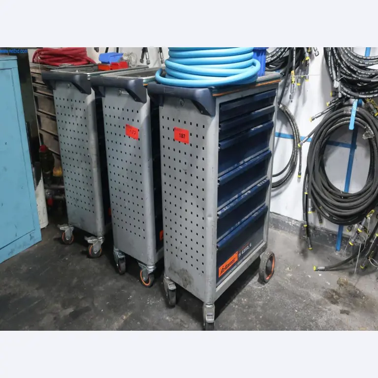 Máquinas y equipos técnicos en el ámbito del moldeo por inyección de plásticos (1600 - 23000 kN)-1