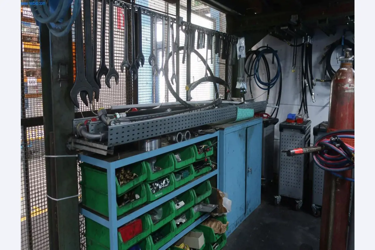 Máquinas y equipos técnicos en el ámbito del moldeo por inyección de plásticos (1600 - 23000 kN)-2