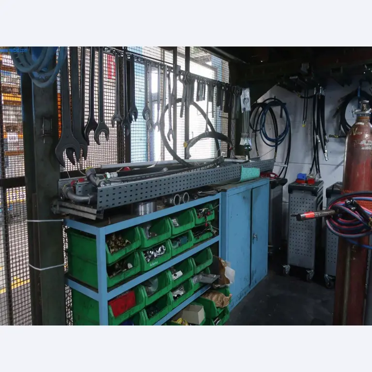 Máquinas y equipos técnicos en el ámbito del moldeo por inyección de plásticos (1600 - 23000 kN)-2