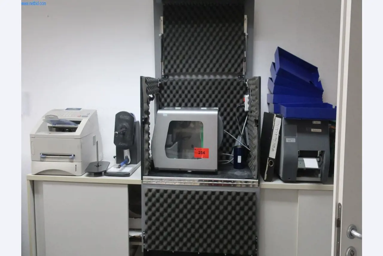 Máquinas y equipos técnicos en el ámbito del moldeo por inyección de plásticos (1600 - 23000 kN)-1