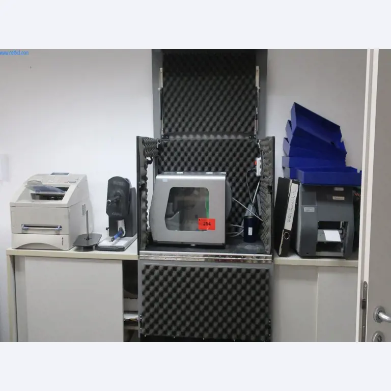 Máquinas y equipos técnicos en el ámbito del moldeo por inyección de plásticos (1600 - 23000 kN)-1