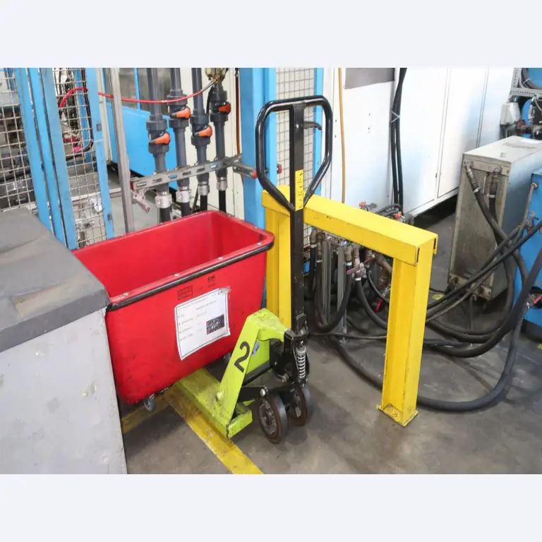 Máquinas y equipos técnicos en el ámbito del moldeo por inyección de plásticos (1600 - 23000 kN)-1