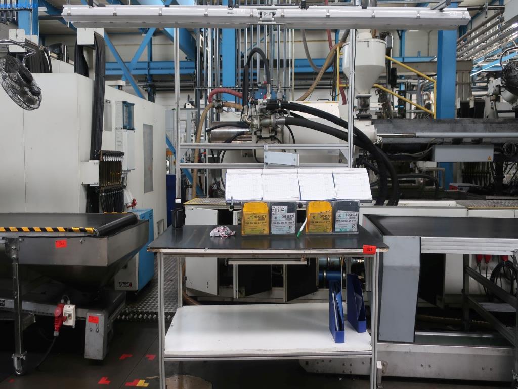 Máquinas y equipos técnicos en el ámbito del moldeo por inyección de plásticos (1600 - 23000 kN)-1