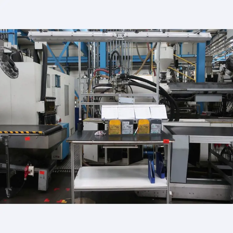 Máquinas y equipos técnicos en el ámbito del moldeo por inyección de plásticos (1600 - 23000 kN)-1