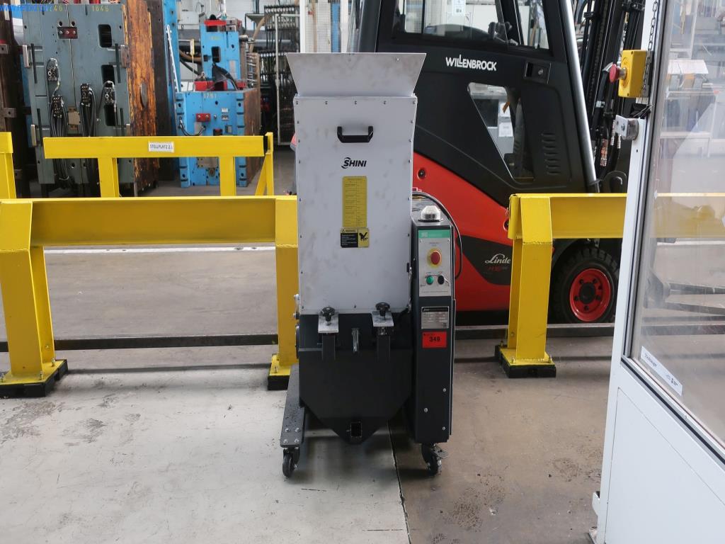 Máquinas y equipos técnicos en el ámbito del moldeo por inyección de plásticos (1600 - 23000 kN)-2