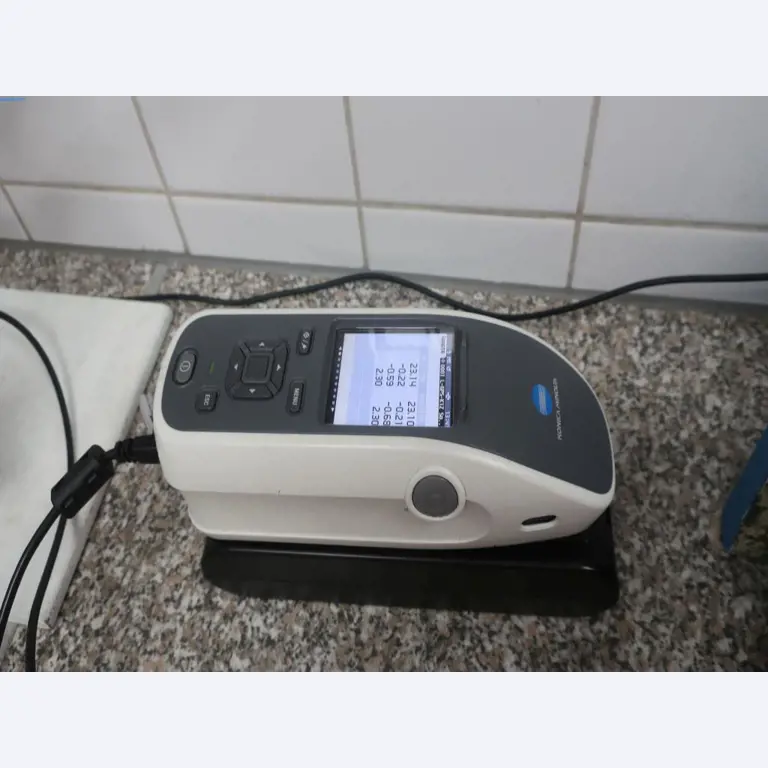 Máquinas y equipos técnicos en el ámbito del moldeo por inyección de plásticos (1600 - 23000 kN)-1