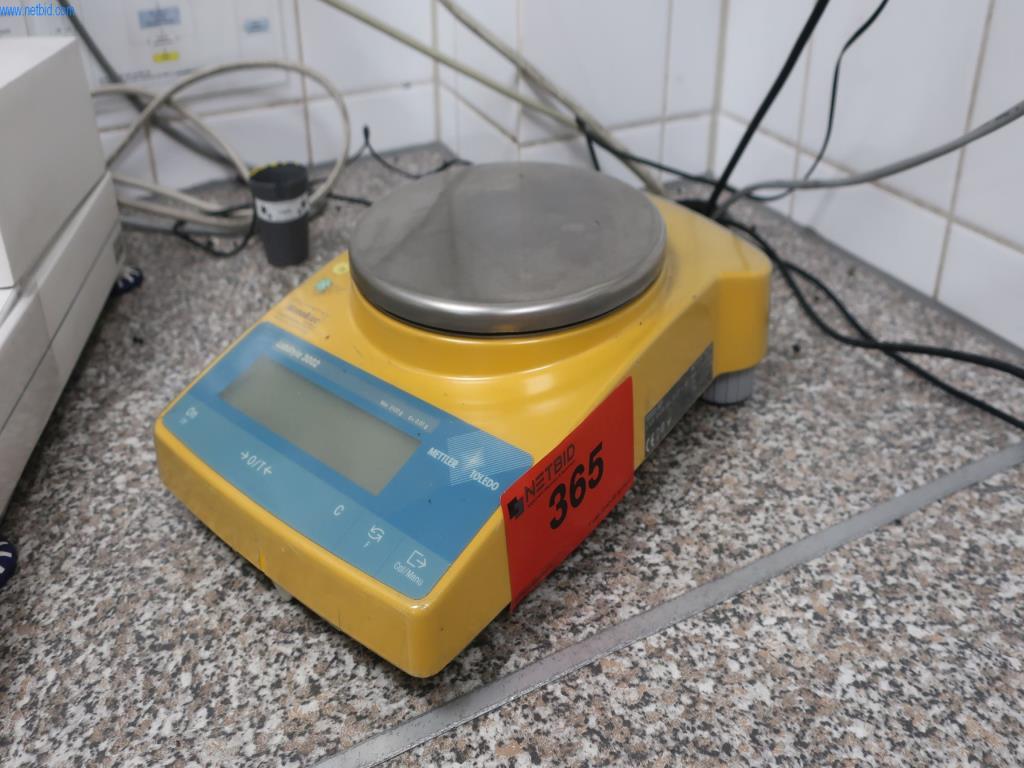 Máquinas y equipos técnicos en el ámbito del moldeo por inyección de plásticos (1600 - 23000 kN)-1