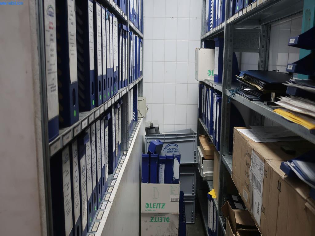 Máquinas y equipos técnicos en el ámbito del moldeo por inyección de plásticos (1600 - 23000 kN)-1